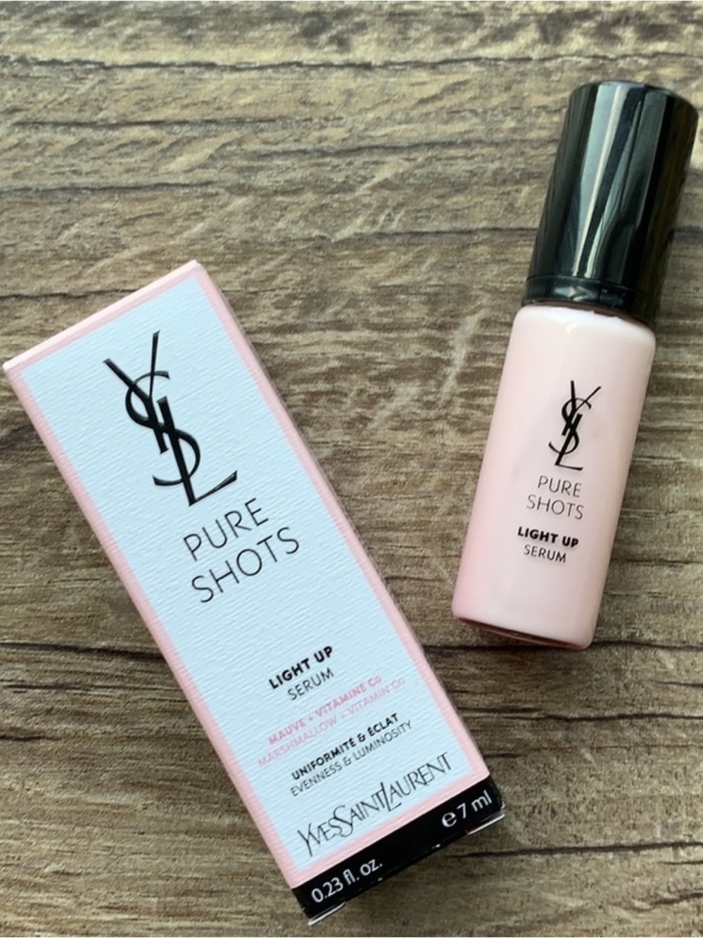 Yves Saint Laurent Pure Shots Light Up Serum